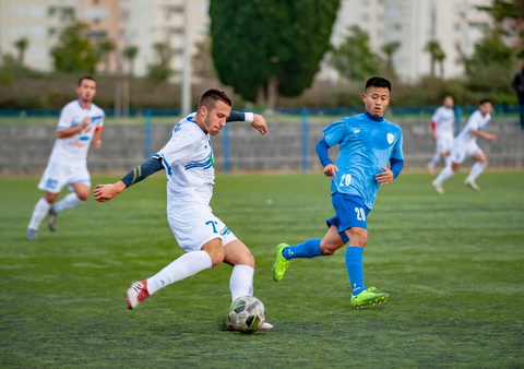 Deux équipes participent au match