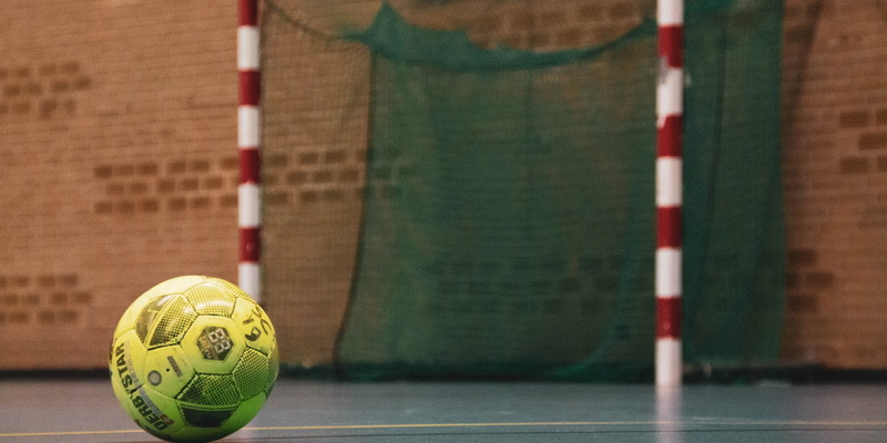 Regras de penalização do jogo de futsal de bola amarela